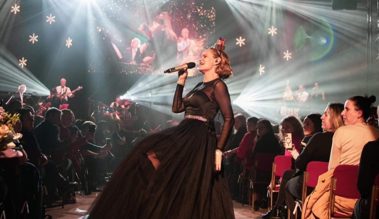 Hradec o víkendu uvidí v akci otužilce, Absolonovou, užije si pop-up trhy, hokej i orienťák