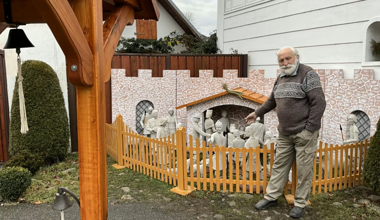 Cementový betlém chodí pravidelně obdivovat desítky lidí, dostal se i do knihy rekordů