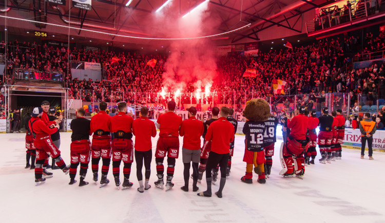 Hokejové legendy v Hradci Králové odehrají zápas pro dobrou věc