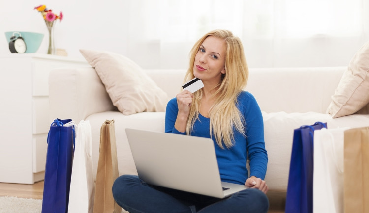 Jak bezpečně utrácet za online zábavu: předplatné, hry, bonusy a skryté nástrahy