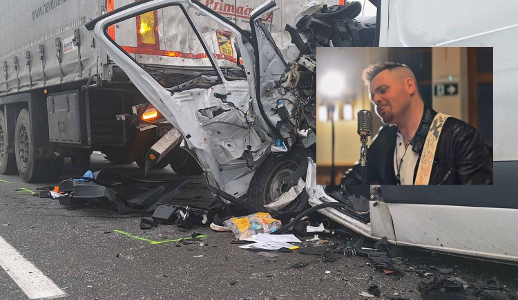 Při úterní nehodě na D2 zemřel slovenský hudebník Adam Urban. Předskakoval Lucii Bílé