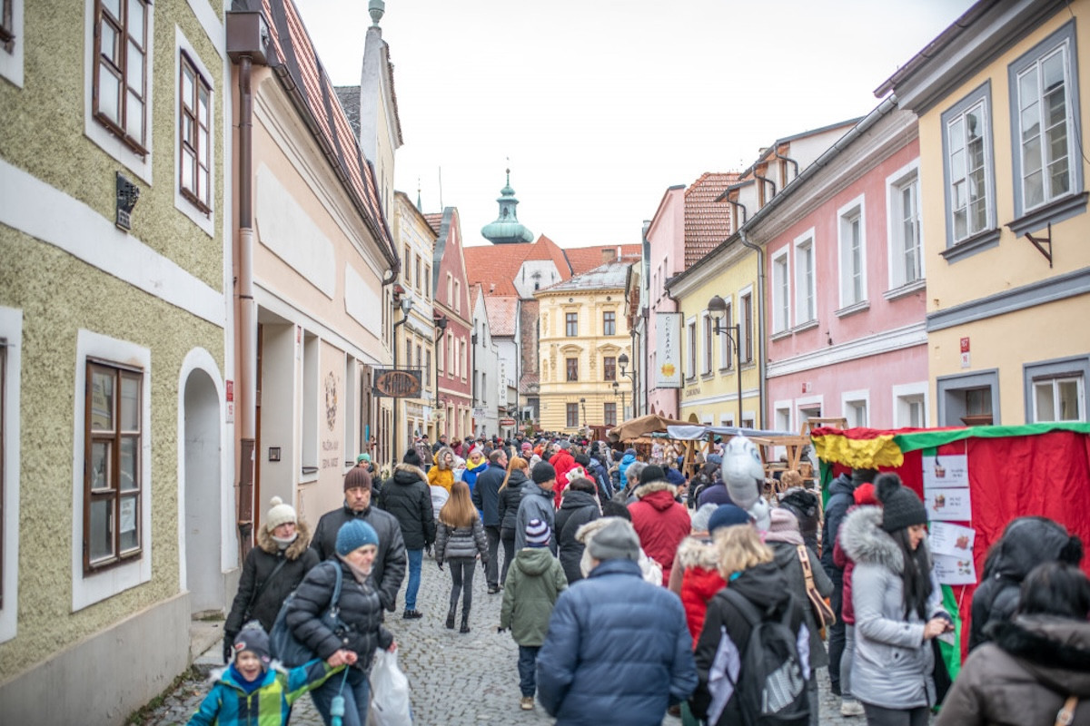 KULTURNÍ TIPY: Užijte si Vánoce na starém městě nebo design market