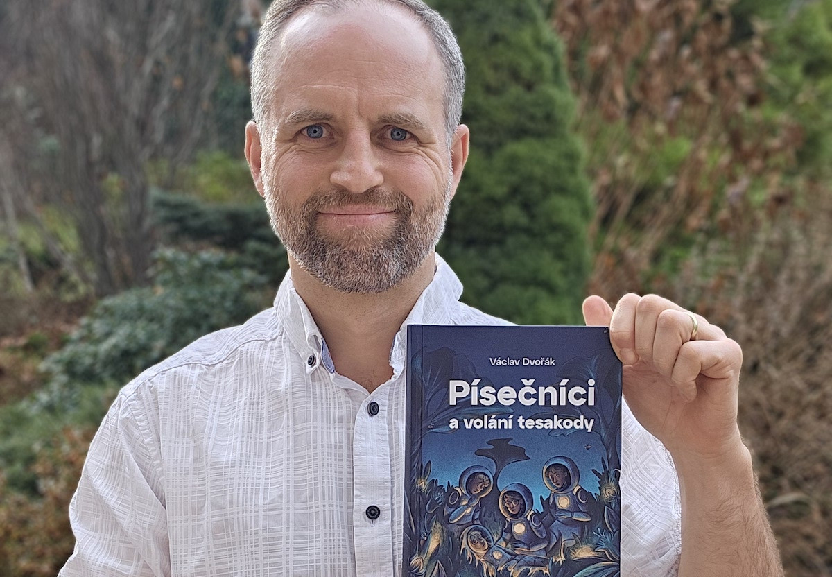Písečníci a volání tesakody. Úspěšný liberecký spisovatel vydává novou knihu