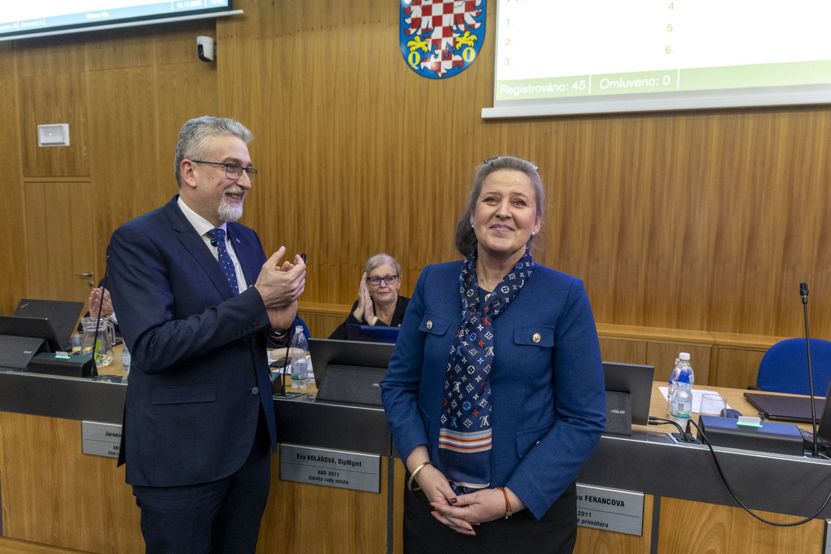 První primátorka v historii Olomouce. Zastupitelé potvrdili zvolení Miroslavy Ferancové