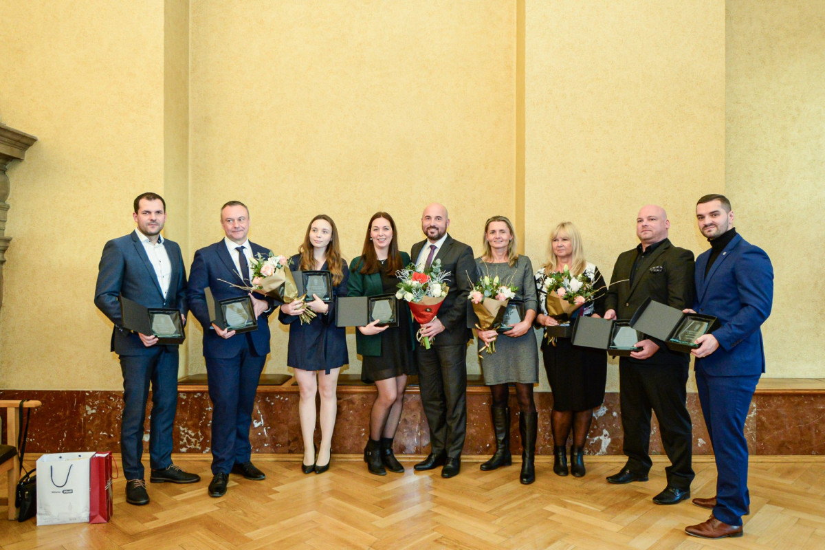 FOTO: Hrdinové, kteří žijí mezi námi. Na plzeňské radnici bylo oceněno 22 statečných