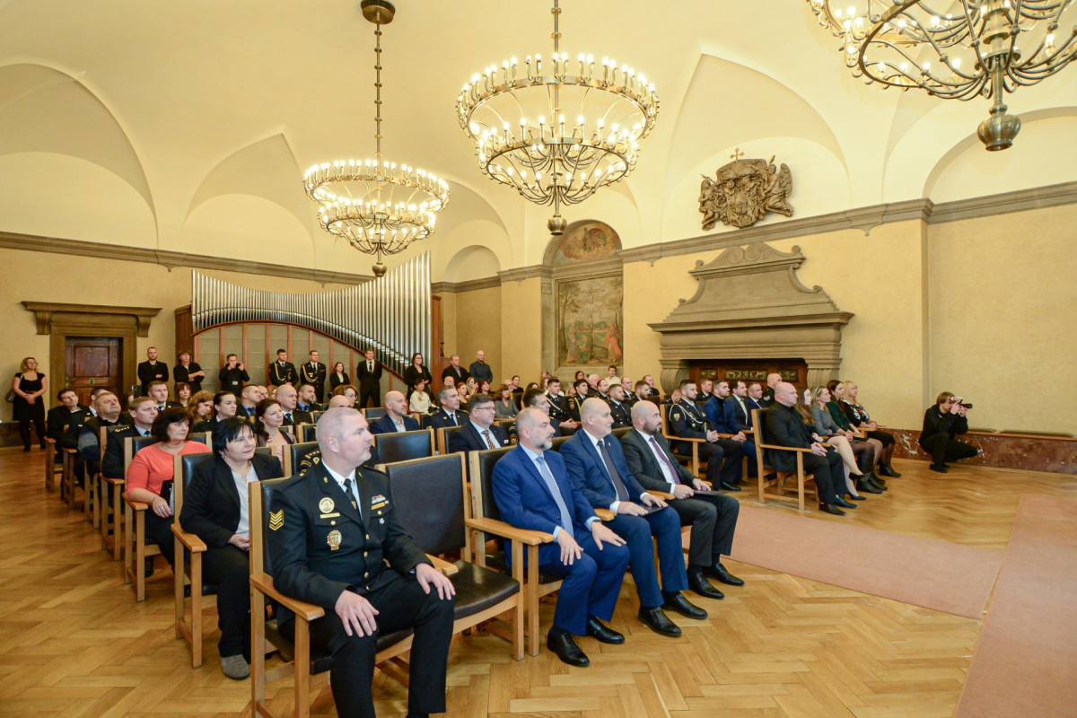 FOTO: Hrdinové, kteří žijí mezi námi. Na plzeňské radnici bylo oceněno 22 statečných