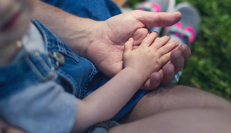 Náročná péče o autistu vysiluje celé rodiny, kapacita odlehčovacích služeb je malá