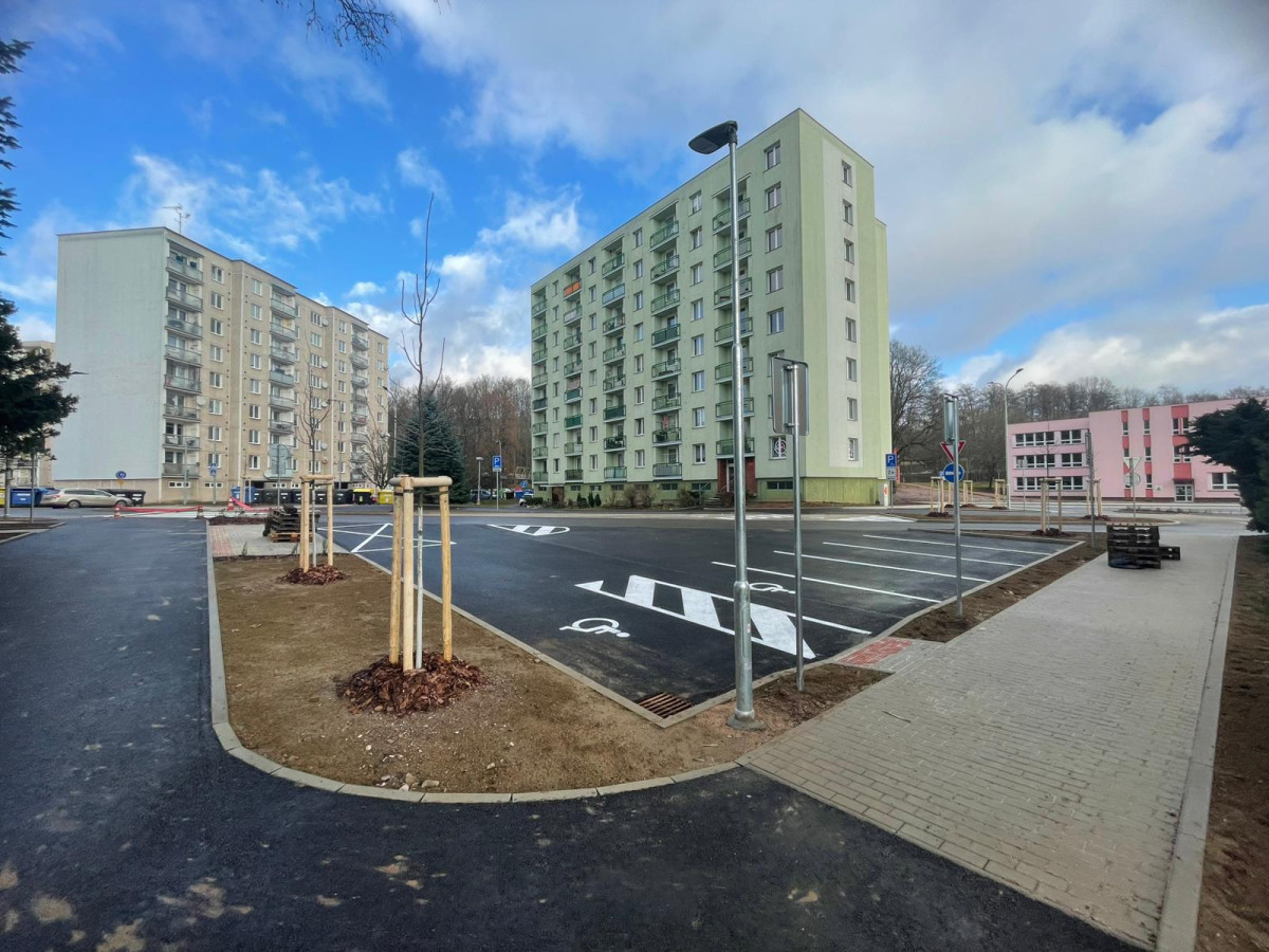 Sídliště Zelená Louka v Trutnově má nové ulice. Skončila sedmiměsíční rekonstrukce