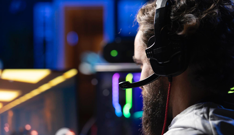 Proč se esport postupně integruje do světa tradičních sportovních soutěží