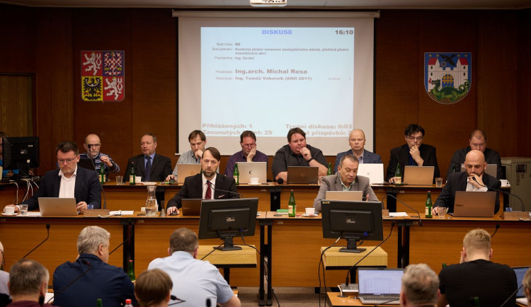 Trutnov investuje do domova pro seniory, Náchod chystá minizoo i útulek