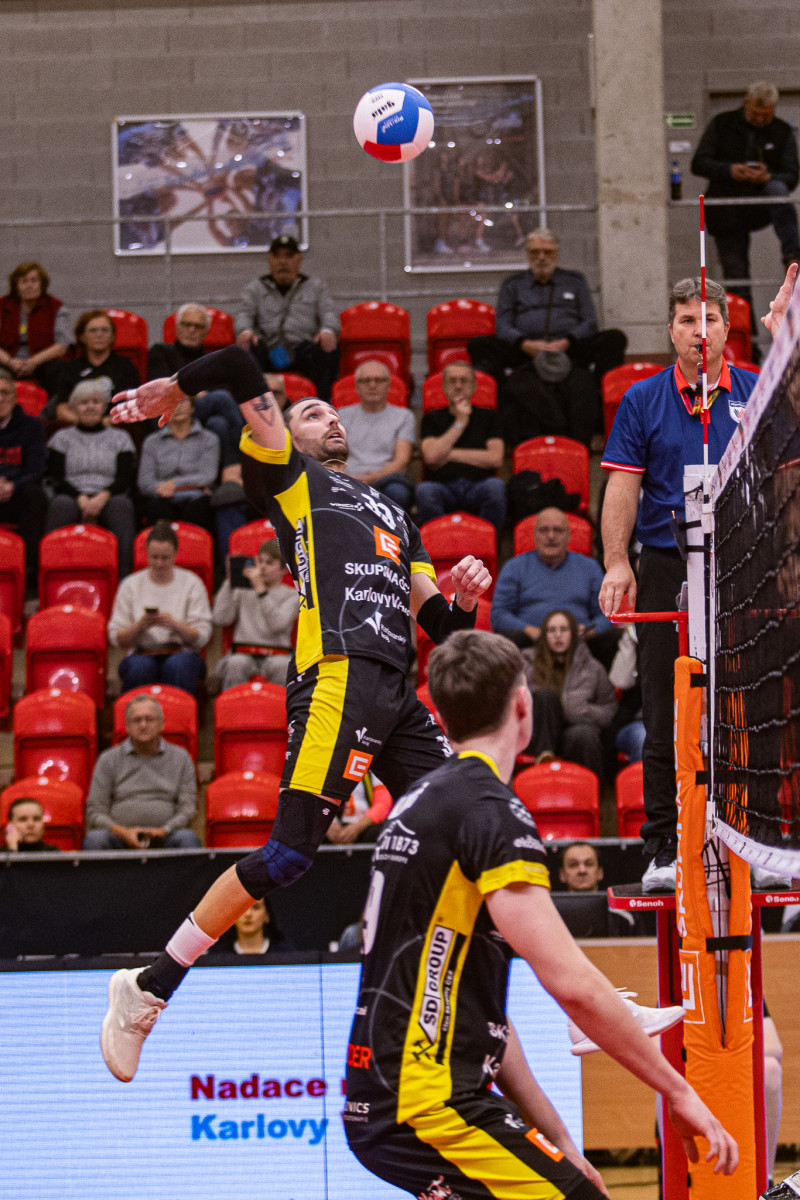 FOTO: Karlovarští volejbalisté mají nabitý program, přesto postoupili do finále