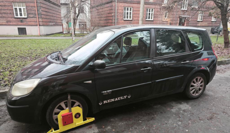 Nezastavil ho ani zákaz řízení: řidič z Bohumína dluží na pokutách téměř 175 tisíc