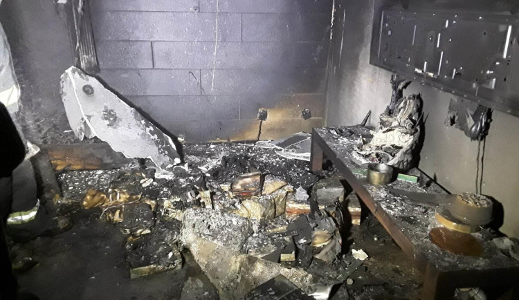 Požáry vánočních stromků loni v Libereckém kraji způsobily škody za miliony