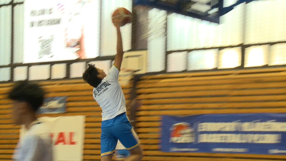 Basketbalisté z Bali válí na palubce