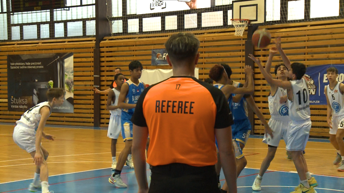 Basketbalisté z Bali válí na palubce