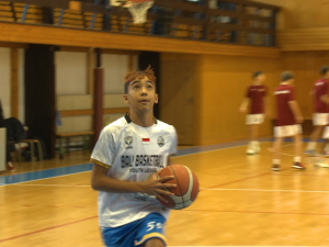 Basketbalisté z Bali válí na palubce