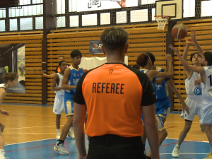 Basketbalisté z Bali válí na palubce