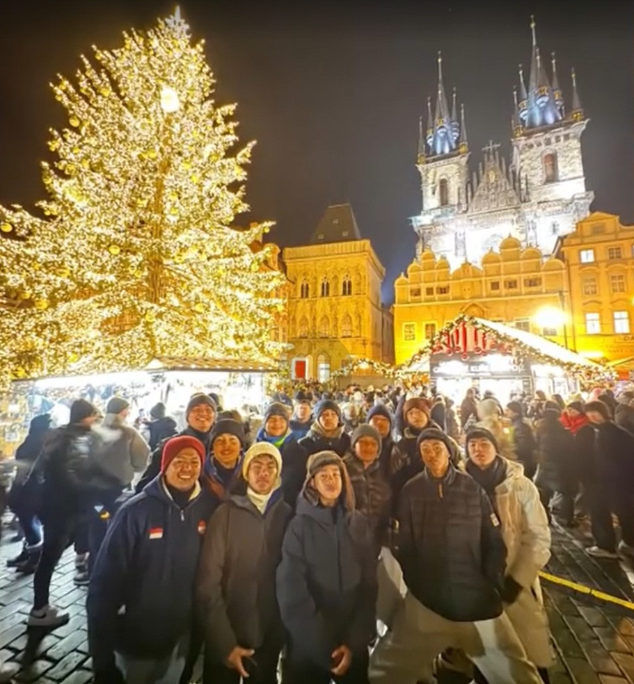 Basketbalisté z Bali válí na palubce. Zažili ale i vánoční trhy v Praze