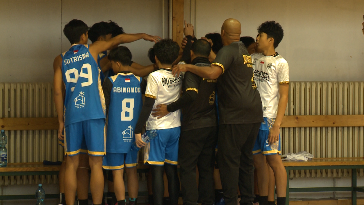 Basketbalisté z Bali válí na palubce