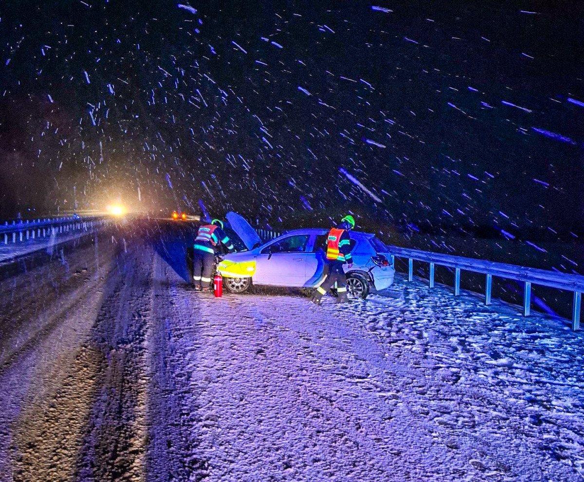 Tři opilé děti, potyčky, nehody a požáry kvůli pyrotechnice. To byl Silvestr v Olomouckém kraji