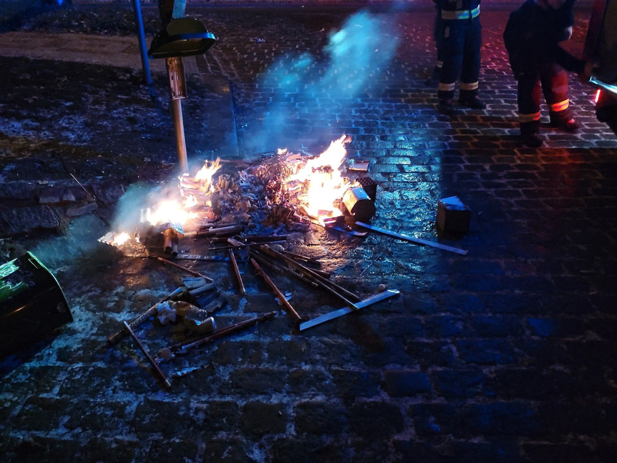 VIDEO: Silvestr v Praze začal klidně, zásahů bylo ale nakonec mnohem víc než loni