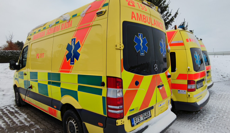 Na Novojičínsku srazilo auto chodce, lékaři ho museli uvést do umělého spánku