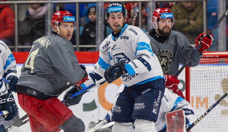 Štěpán Lukeš zavřel branku a Tygři berou v Hradci Králové všechny body