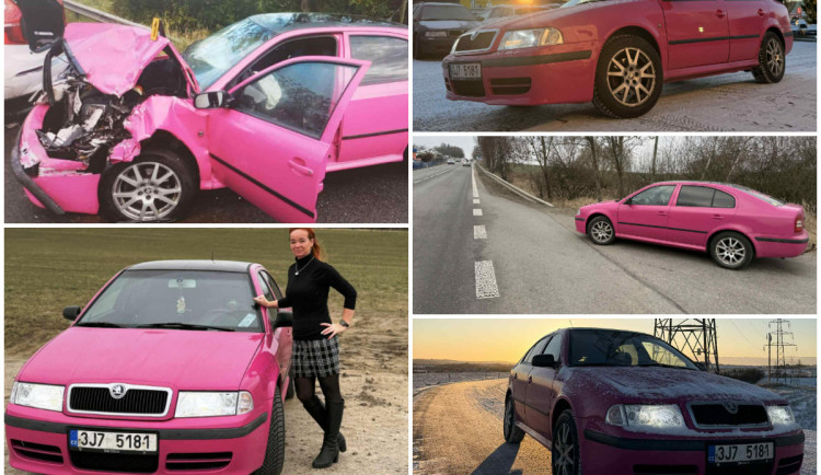 Sledovaný příběh z Puklic: Legendární růžová Octavia se po nehodě vrátila na silnice
