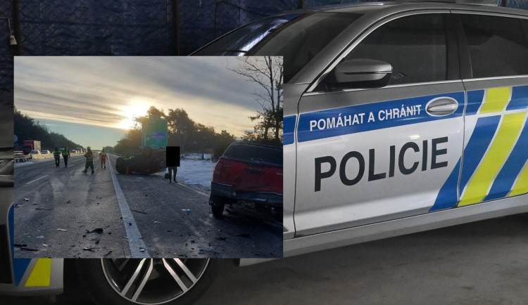 Dálnice na Brno je neprůjezdná po nehodě, auto skončilo na střeše