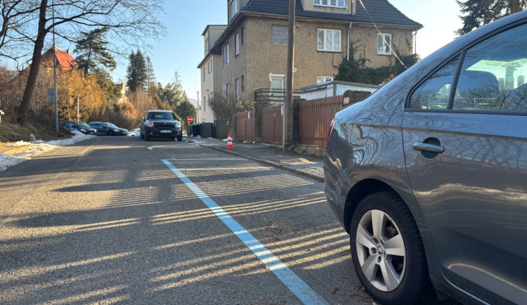 Liberec rozšířil zákaz pronájmu vyhrazených parkovacích míst na celé město