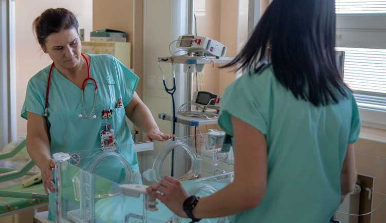 Ve Frýdku-Místku loni přivítali nadprůměrný počet miminek. Porodnice sází na osobní přístup