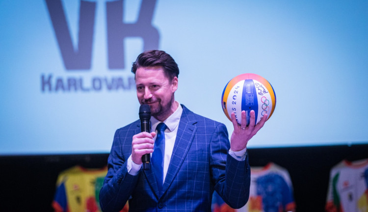 V Lidovém domě ve Staré Roli se dnes bude tančit s volejbalem. Už popáté