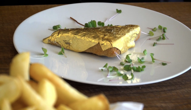 Smažák za 1500 korun? Provozovatel kavárny na Šumavě sklízí kritiku.