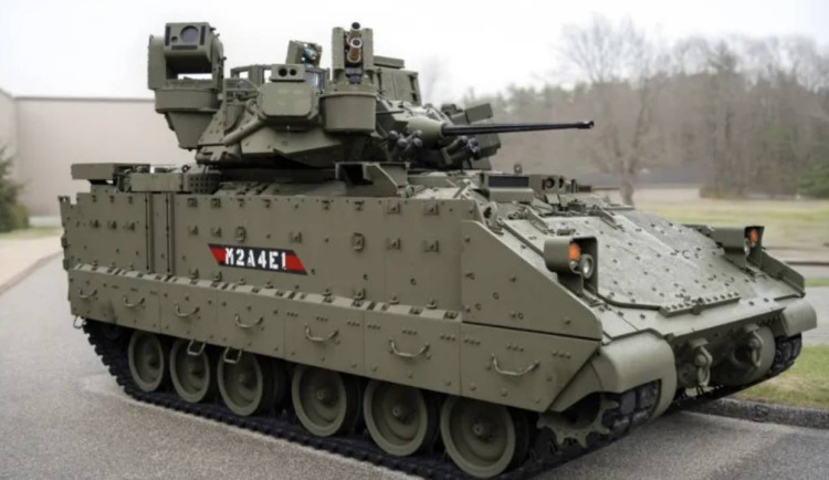 Iron Fist: neviditelný štít proti střelám i dronům míří na Bradley