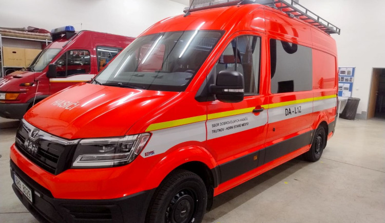 Dobrovolní hasiči vyjíždějí na Trutnovsku do terénu s novým moderním mazlíkem