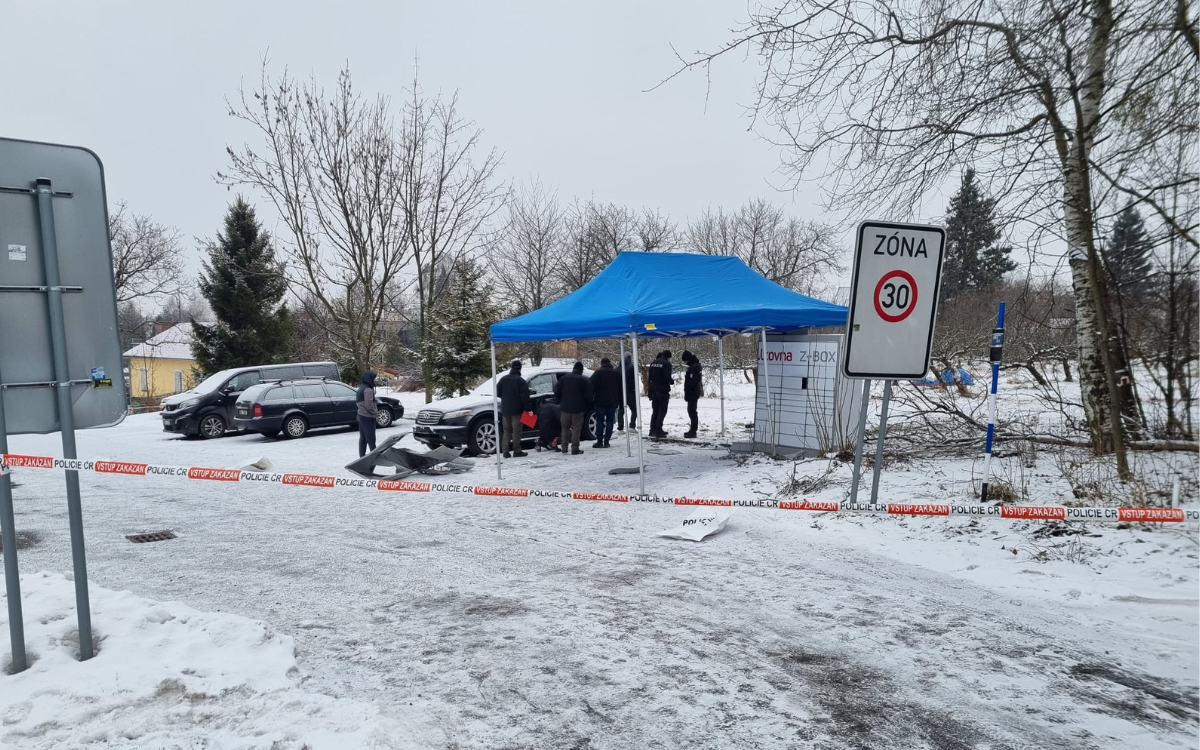 Ve Hnojníku explodovaly výdejní boxy