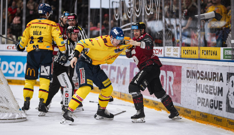 Hokejisté Sparty zdolali České Budějovice 4:3, Shore si připsal tři body