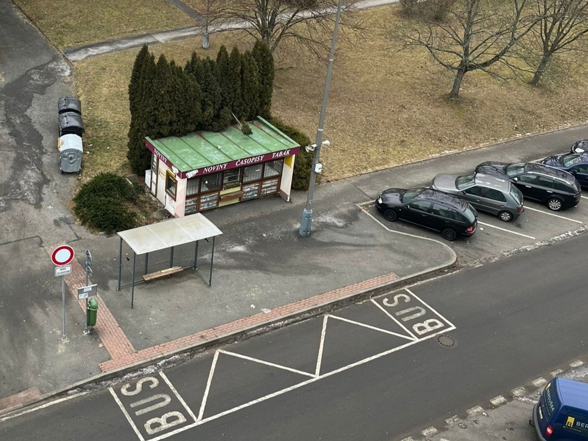 Radnice razantně zakročí proti dlouhodobě nevyužívanému stánku. Místní mají své nápady