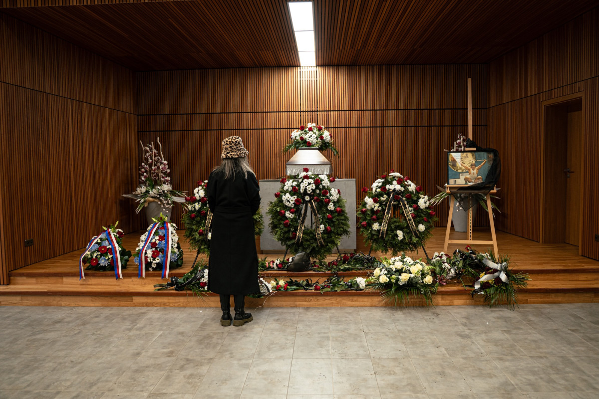 Veřejnost se rozloučila s legendárním vzpěračem Otou Zarembou.