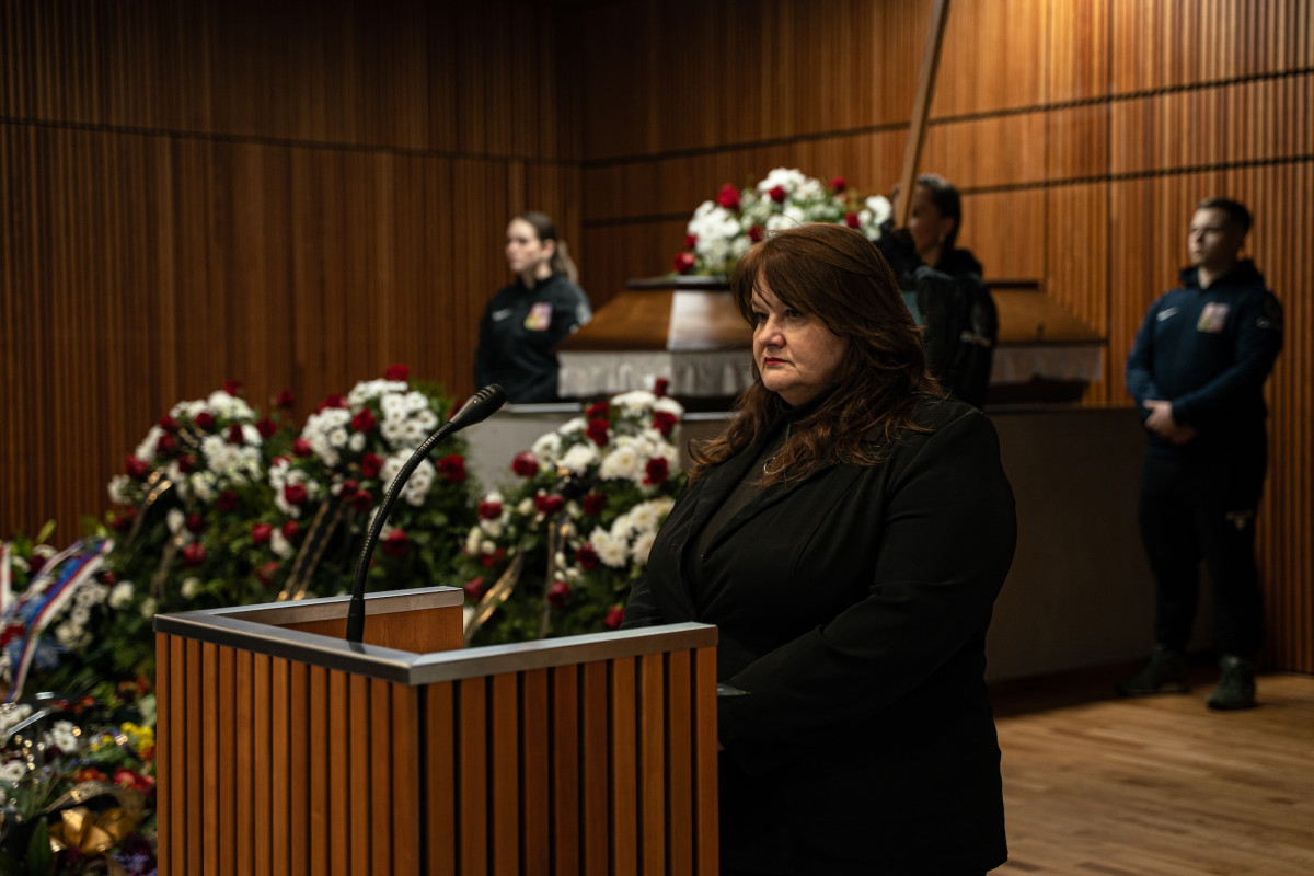 Veřejnost se rozloučila s legendárním vzpěračem Otou Zarembou.