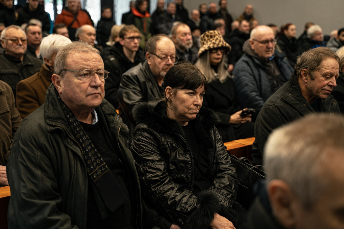 Veřejnost se rozloučila s legendárním vzpěračem Otou Zarembou.