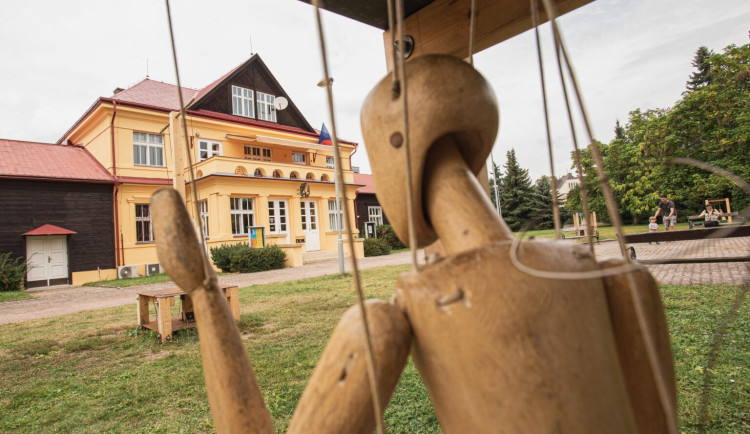 Divadlo Drak dnes představí premiéru příběhu Krabat, kde láska poráží temnotu