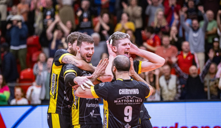 Karlovarsko doma otočilo bitvu s Maaseikem. V CEV Cupu slaví důležitou výhru 3:2