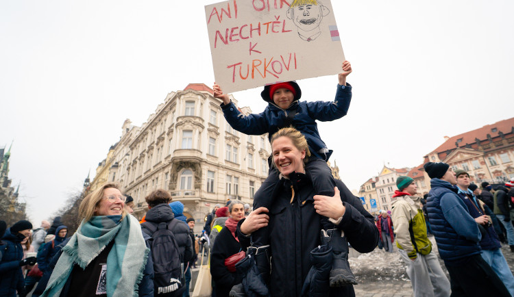 Demonstrace pro prezidenta. Shromáždění se chystají napříč jihem Moravy