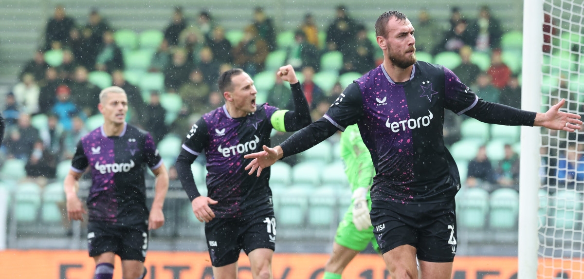 Fotbalisté Slavie vyhráli v Karviné 3:1 a pojistili si vedení v ligové tabulce