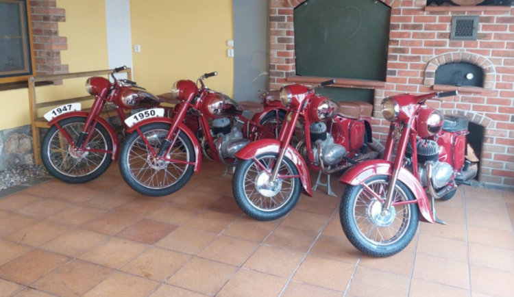 Drzá krádež veteránů. Majitel pátrá po motorkách Jawa, nabízí odměnu sto tisíc