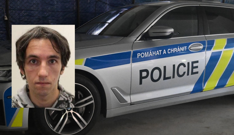 Pacient psychiatrické nemocnice se nevrátil z vycházky, pátrá po něm policie