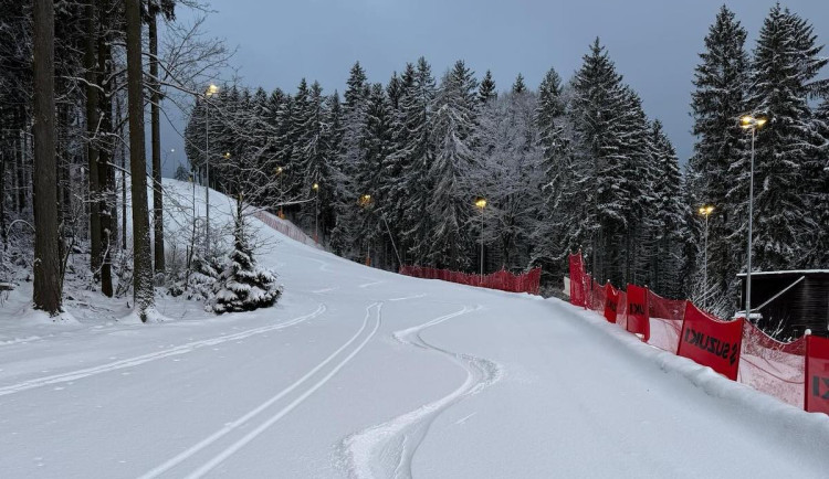 Podmínky pro lyžování v Libereckém kraji jsou výborné, pomohlo i sněžení