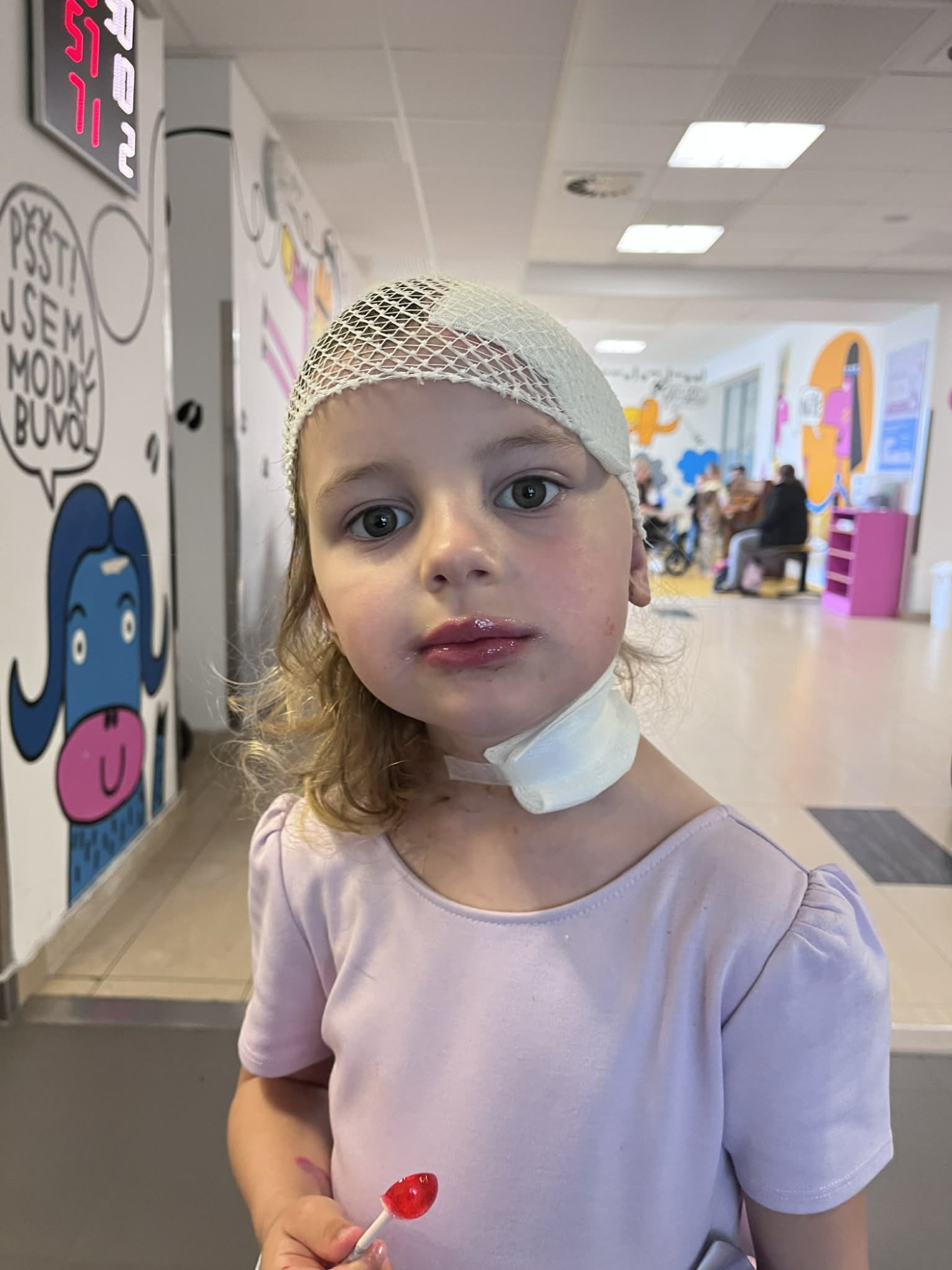 Anežka ze Cvikova bojuje se vzácným typem rakoviny, rodina žádá o pomoc s financováním nákladné léčby