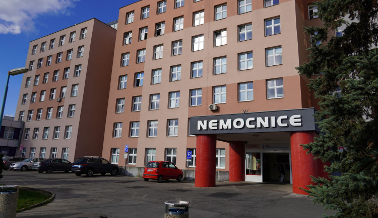 Ve vedení třech nemocnic v kraji skončili tři manažeři. Standardní obměna, sdělil AGEL